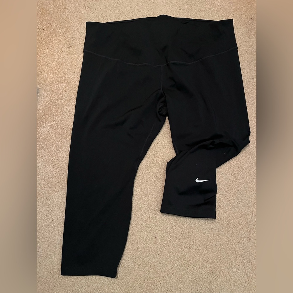 Nike capri leggings plus size